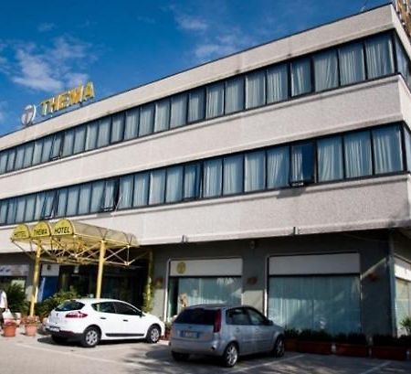 Hotel Thema Rocca San Giovanni Luaran gambar