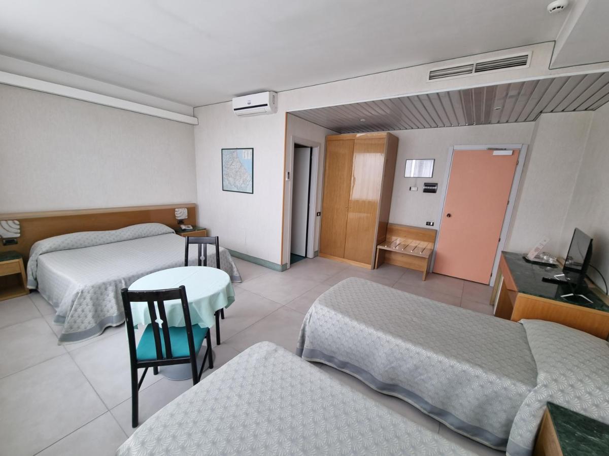 Hotel Thema Rocca San Giovanni Luaran gambar